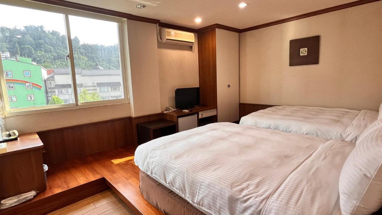 Xiu Shui Hotel Ючи Екстериор снимка