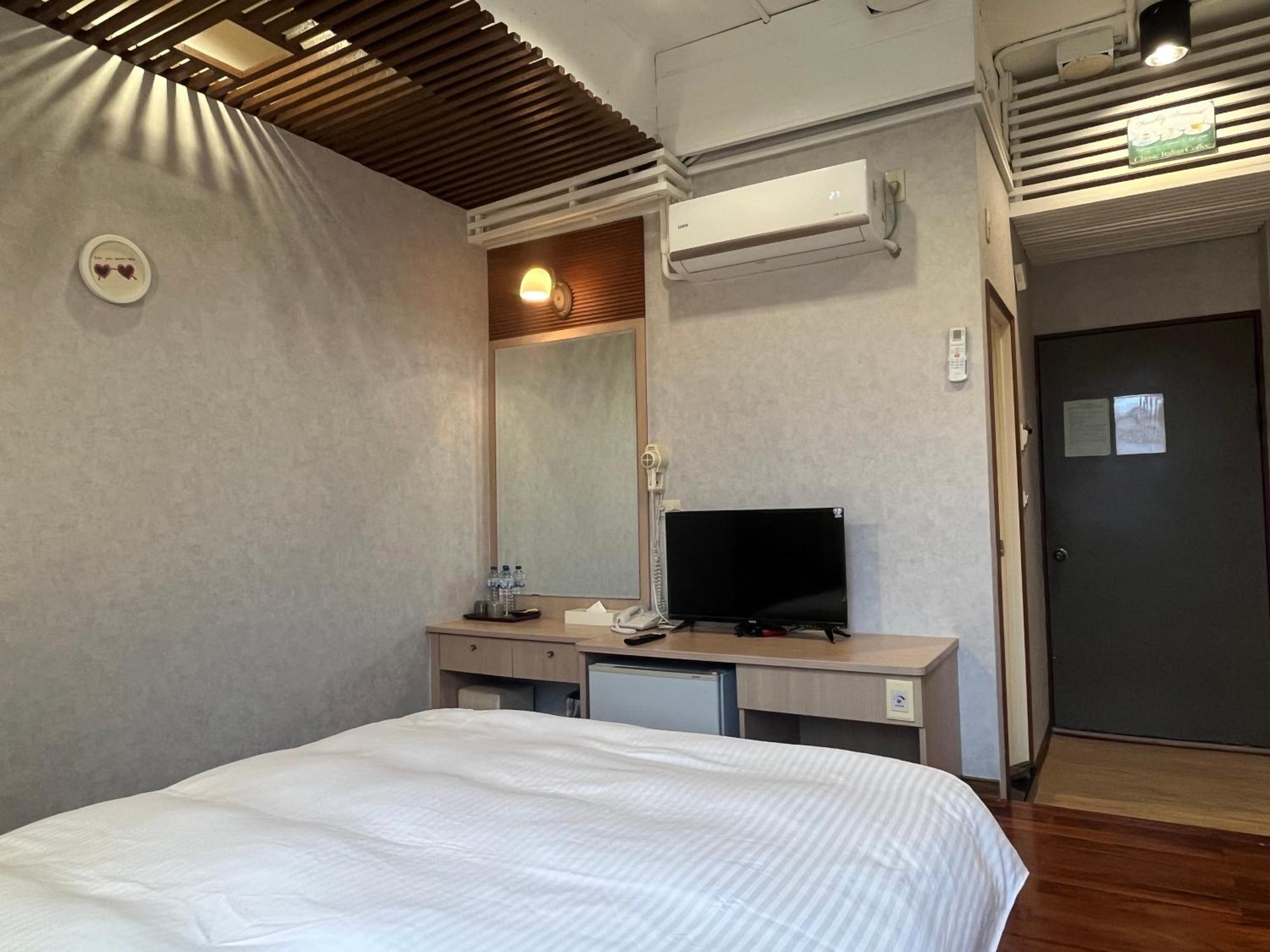 Xiu Shui Hotel Ючи Екстериор снимка